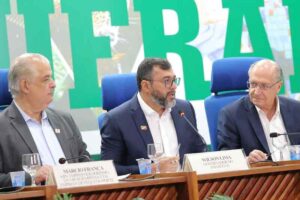 Leia mais sobre o artigo Em reunião do CAS presidida por Alckmin, Wilson Lima destaca importância econômica e social da BR-319