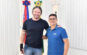 Leia mais sobre o artigo David Almeida decreta luto oficial de três dias pela morte de Arthur Bisneto