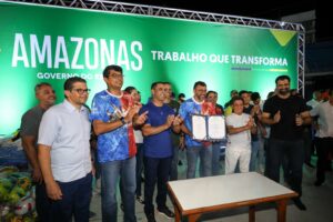Leia mais sobre o artigo Bois Caprichoso e Garantido firmam compromisso para aderir à reciclagem durante Festival de Parintins
