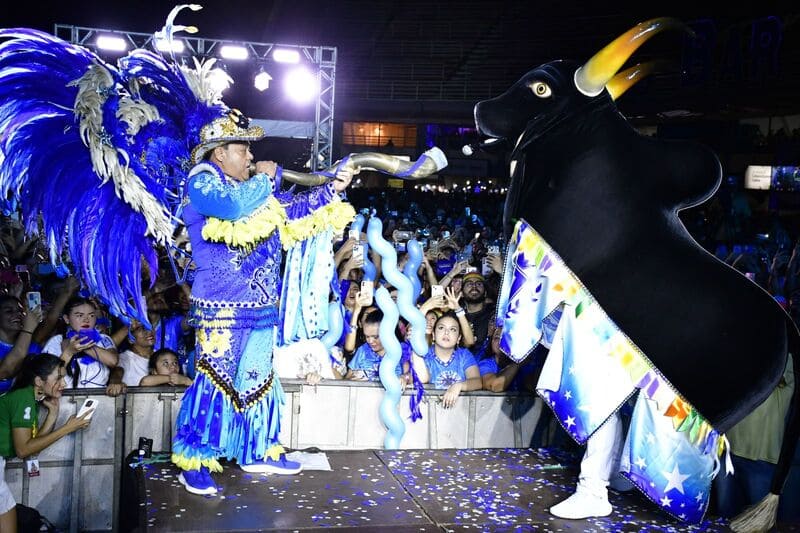 No momento, você está visualizando Com Sambódromo lotado, Caprichoso celebra Lançamento do Álbum “Cultura – O Triunfo do Povo”