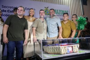 Leia mais sobre o artigo Na primeira noite do 57º Festival de Parintins, Wilson Lima apresenta proposta do novo Bumbódromo de Parintins