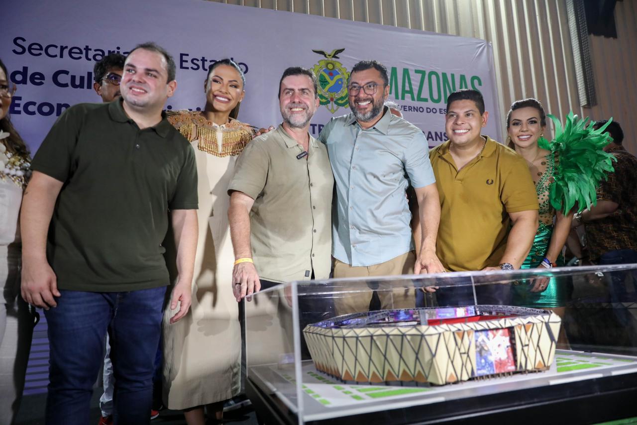 No momento, você está visualizando Na primeira noite do 57º Festival de Parintins, Wilson Lima apresenta proposta do novo Bumbódromo de Parintins