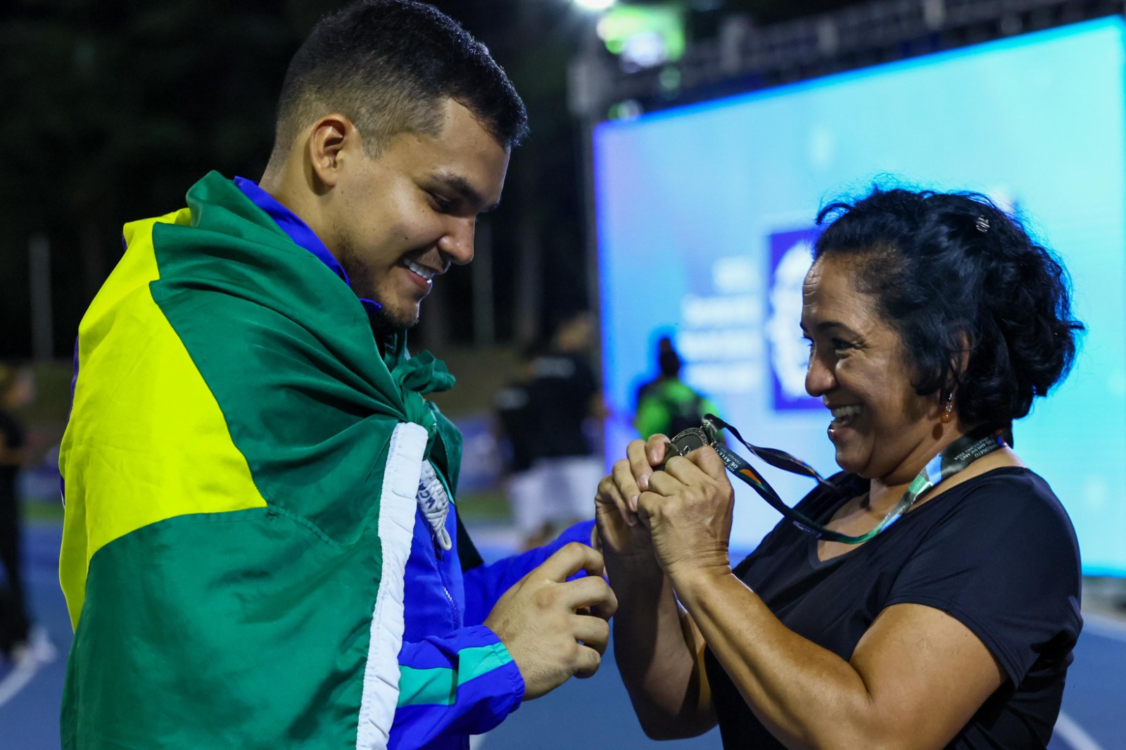 No momento, você está visualizando Governo do Amazonas envia professora Margareth Bahia para acompanhar Pedro Nunes em Paris 2024