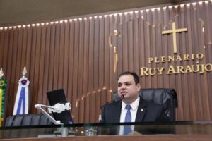 Leia mais sobre o artigo Leis de Roberto Cidade buscam promover igualdade de direitos no ingresso da mulher ao mercado de trabalho