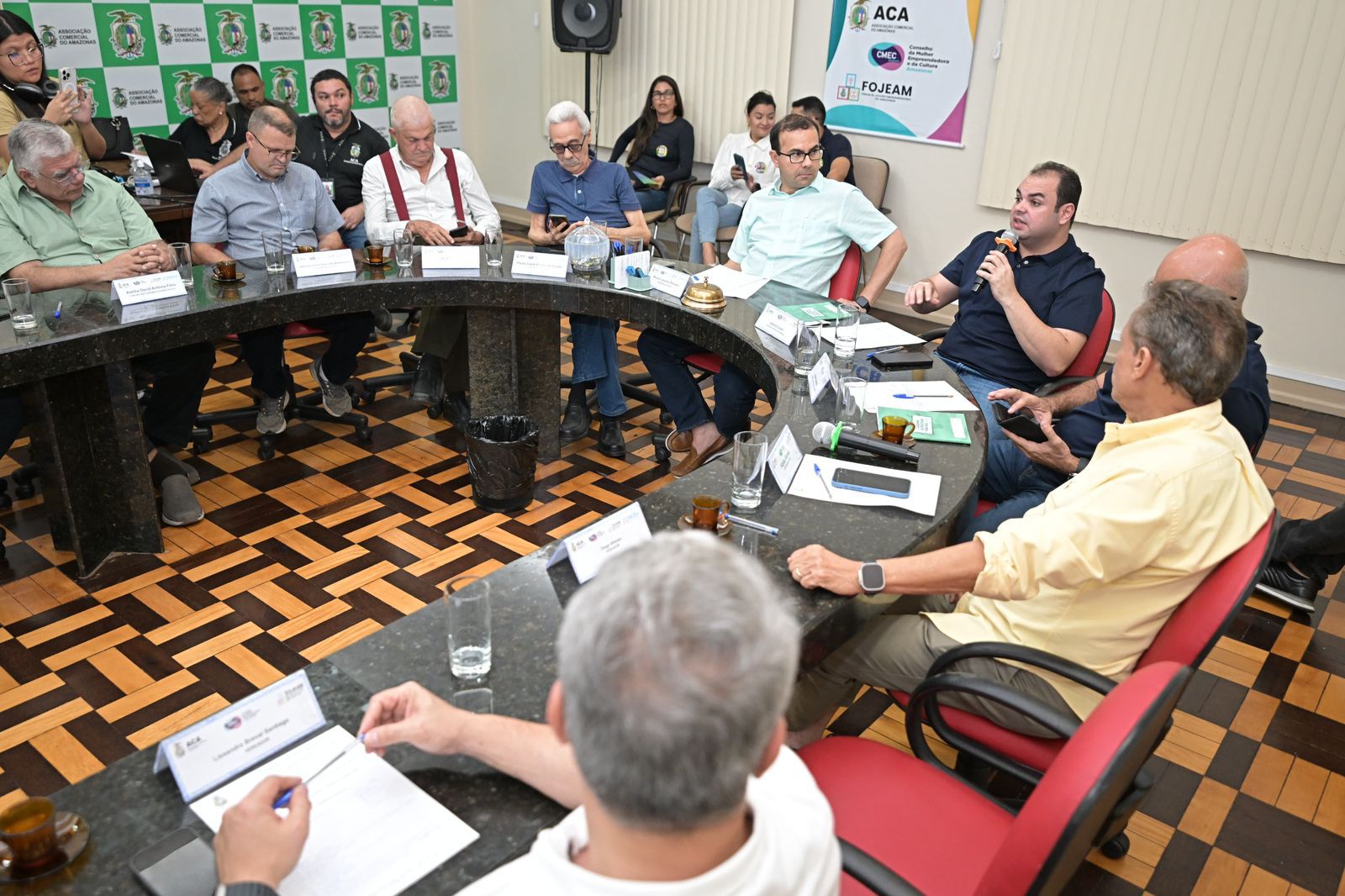 No momento, você está visualizando Guarda Municipal armada vai reforçar segurança no Centro, afirma Roberto Cidade