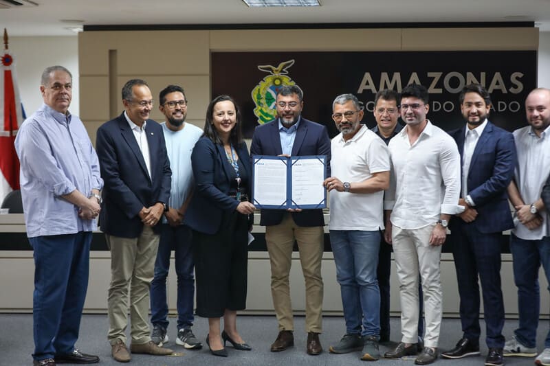 No momento, você está visualizando Wilson Lima assina contrato para construção de residencial do Amazonas Meu Lar em Iranduba