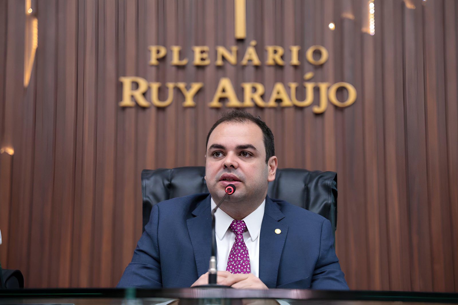 No momento, você está visualizando Leis de Roberto Cidade fortalecem e ampliam medidas de atenção à saúde mental da população