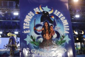Leia mais sobre o artigo Em busca do tetracampeonato, Caprichoso anuncia tema “É Tempo de Retomada” para o Festival de Parintins 2025