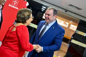 Leia mais sobre o artigo Roberto Cidade parabeniza servidores públicos e destaca iniciativas em favor da categoria