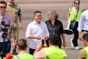 Leia mais sobre o artigo David Almeida recepciona Joe Biden em Manaus e destaca a importância da visita