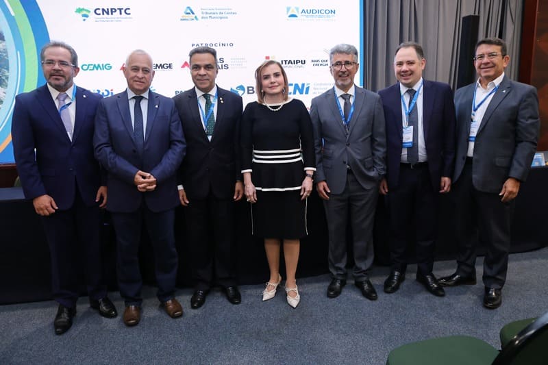 No momento, você está visualizando Presidente, conselheiros e servidores do TCE-AM participam de evento nacional sobre Controle Externo e Gestão Pública