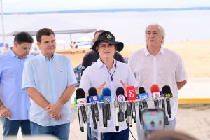 Leia mais sobre o artigo David Almeida libera praia da Ponta Negra para banho e reforça programação de fim de ano