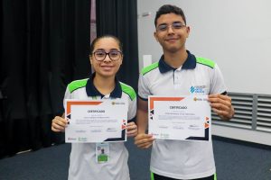 Leia mais sobre o artigo Detran Amazonas entrega 28 certificados do projeto ‘CNH na Escola’