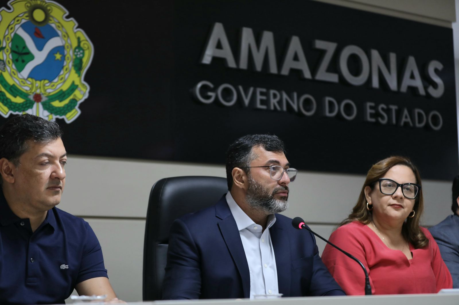 No momento, você está visualizando Wilson Lima anuncia abono do Fundeb de até R$ 13,5 mil para mais de 32 mil servidores da Educação