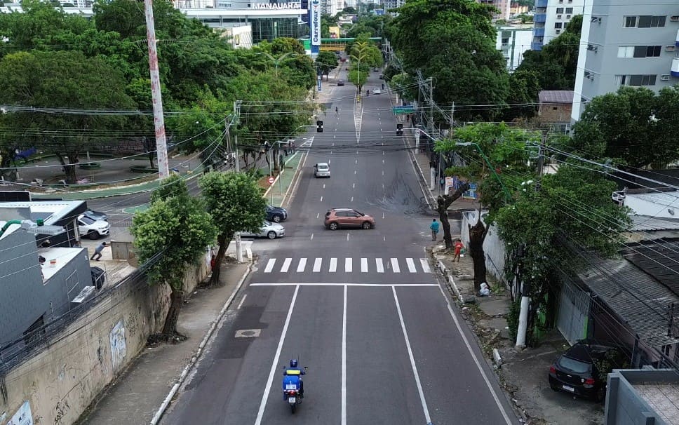 No momento, você está visualizando Novo semáforo é instalado no cruzamento das avenidas Umberto Calderaro e Belo Horizonte para melhorar fluxo e segurança