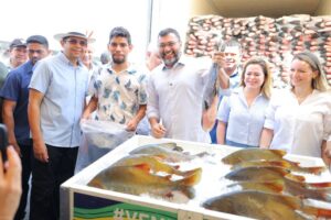 Leia mais sobre o artigo Wilson Lima entrega mais de 300 toneladas de pescado para instituições