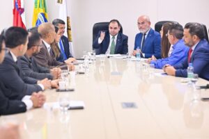 Leia mais sobre o artigo Roberto Cidade comanda votação que aprovou reajuste salarial a servidores da Assembleia Legislativa e profissionais das forças de segurança