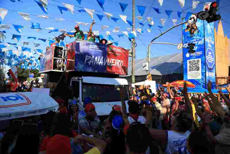 No momento, você está visualizando Festival de Parintins 2025: Trio Panavueiro apresenta programação de shows