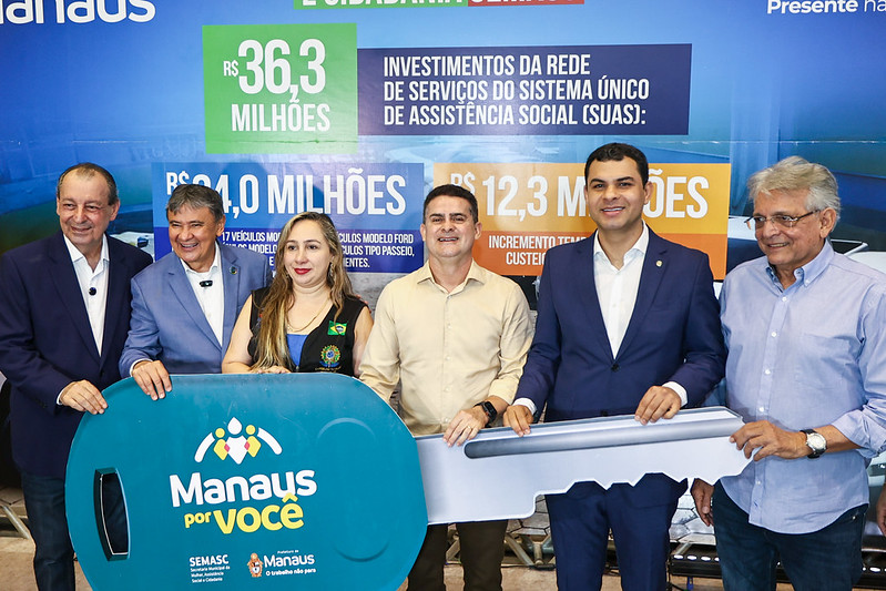 No momento, você está visualizando David Almeida lança “Manaus Por Você” e anuncia tarifa social de ônibus para 400 mil pessoas