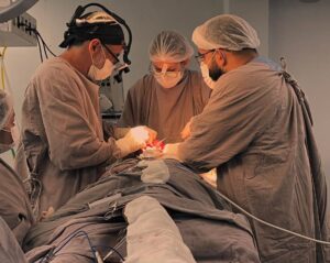 Leia mais sobre o artigo Hospital Adriano Jorge realiza procedimento inédito, ao remover tumor de mais de 2 kg, de mandíbula de paciente em Manaus