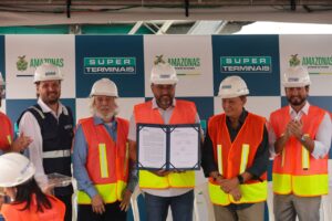 Leia mais sobre o artigo Wilson Lima firma parceria para construção de primeira usina a gás natural do Norte do Brasil para operações portuárias