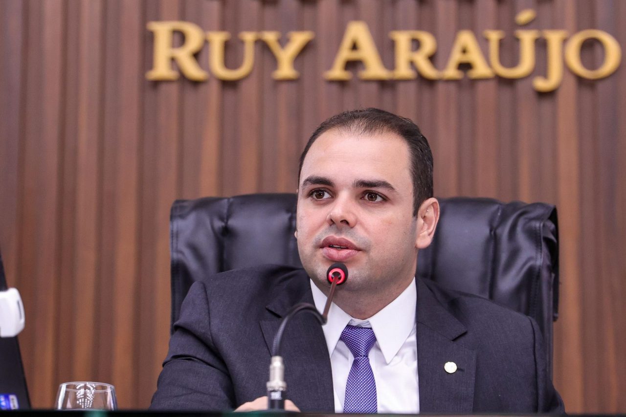 No momento, você está visualizando Roberto Cidade reabre os trabalhos legislativos do plenário do Parlamento Amazonense nesta terça-feira, 5/8