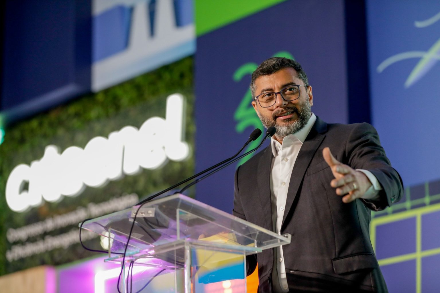 No momento, você está visualizando Wilson Lima destaca a necessidade de garantir energia elétrica em comunidades isoladas do Amazonas