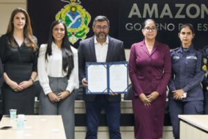 Leia mais sobre o artigo Wilson Lima sanciona lei que autoriza uso de armas de choque por mulheres no Amazonas
