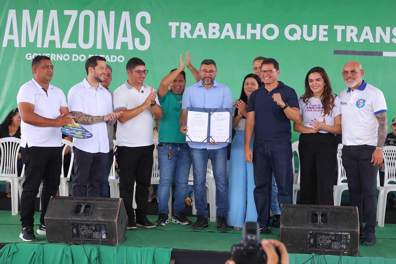 No momento, você está visualizando Wilson Lima assina ordem de serviço para reforma de hospital em Urucurituba e inaugura Telessaúde