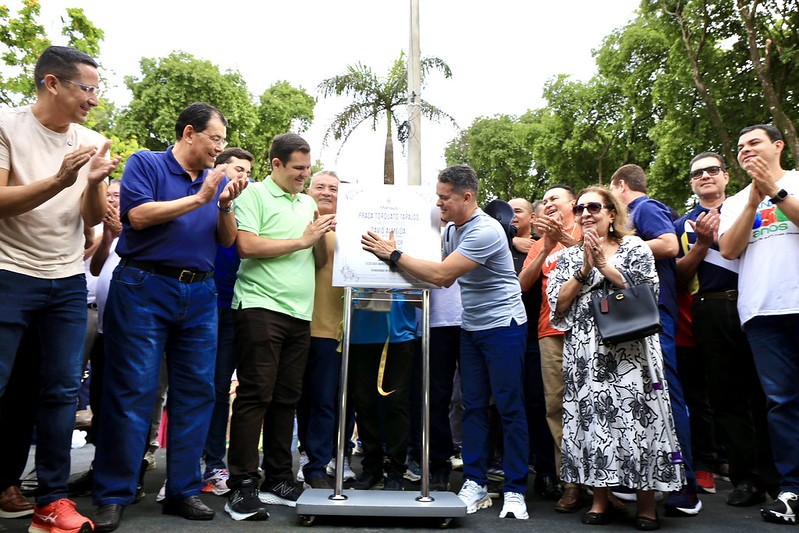 No momento, você está visualizando David Almeida presenteia Manaus com praça dos Remédios revitalizada