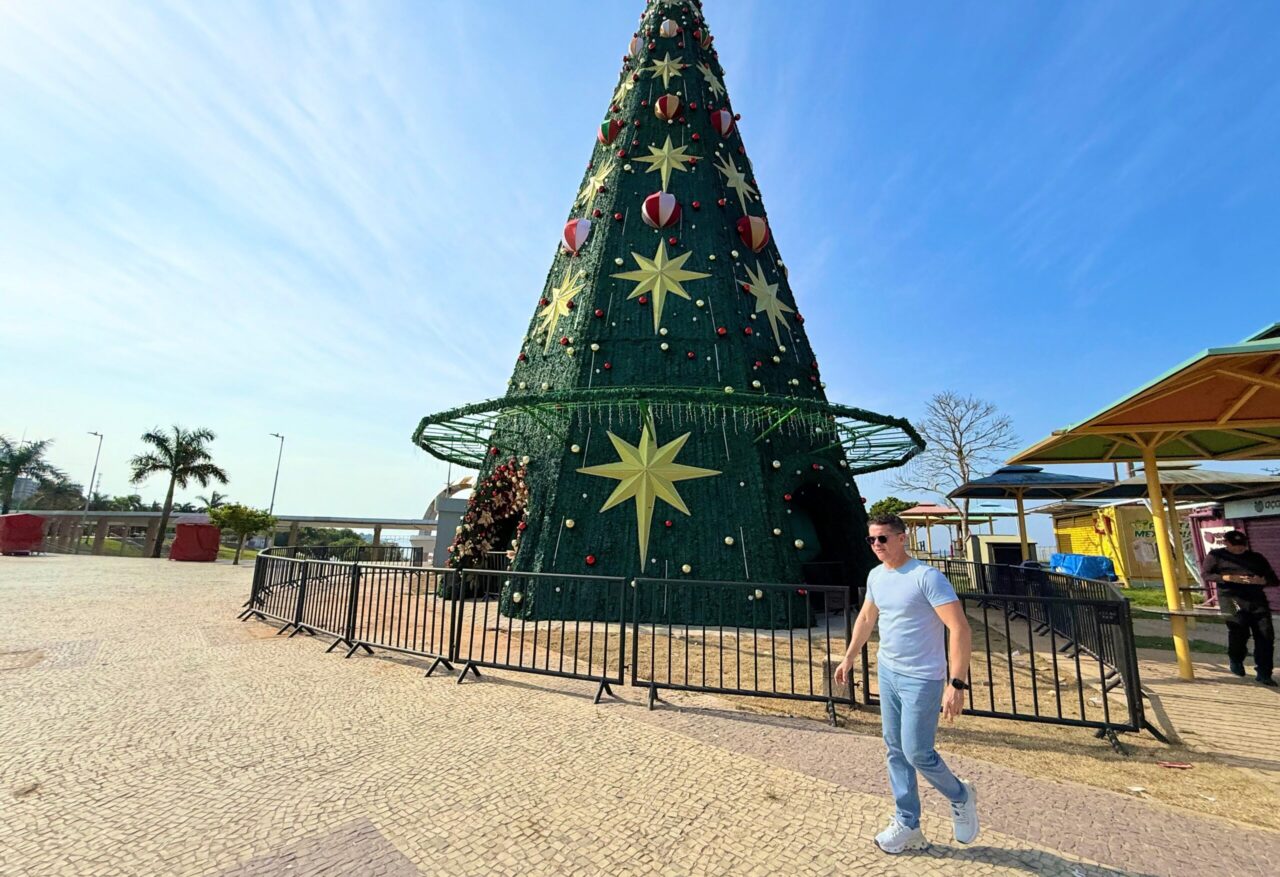 No momento, você está visualizando David Almeida antecipa luzes de Natal na Ponta Negra e movimenta economia criativa com programação inédita