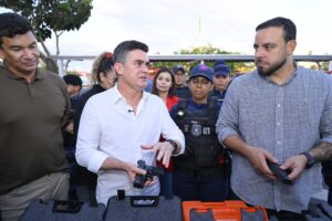 Leia mais sobre o artigo David Almeida entrega novos armamentos e coloca Manaus na liderança nacional em segurança municipal