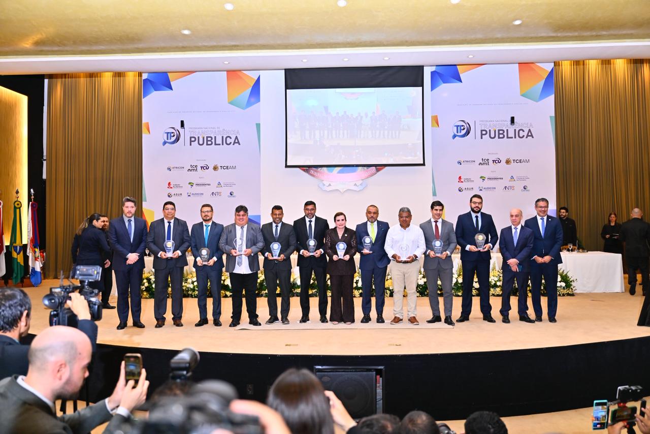 No momento, você está visualizando TCE-AM premia órgãos públicos por excelência em transparência no Amazonas