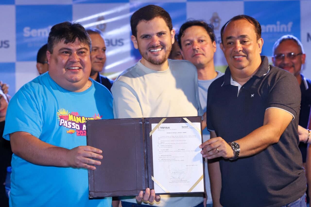 No momento, você está visualizando Renato Junior assina primeira ordem de serviço no Executivo municipal e inicia revitalização histórica no loteamento Castanheira