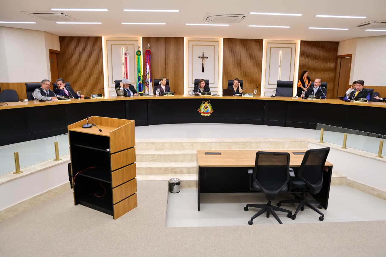 No momento, você está visualizando TCE-AM elege novo corpo diretivo para complementar mandato e adequar gestão ao novo período de quatro anos
