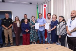 Leia mais sobre o artigo Roberto Cidade assina ordem de serviço para implantação da nova sede da Delegacia Especializada em Crimes contra o Meio Ambiente