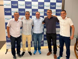 Leia mais sobre o artigo Prefeito de Manicoré, filiado ao partido de Omar Aziz, declara apoio a Roberto Cidade